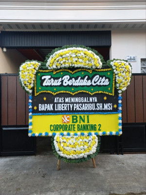 Papan Bunga Duka di Tunjung Teja