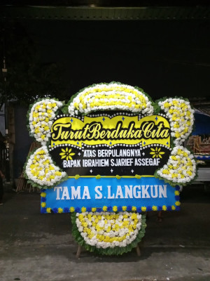 Papan Bunga Duka di Tunjung Teja